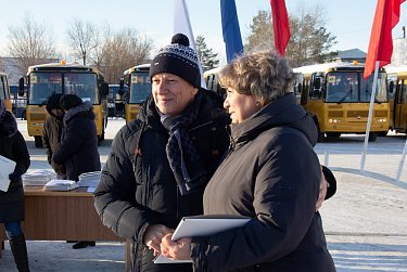 Автопарк школьных автобусов пополнился